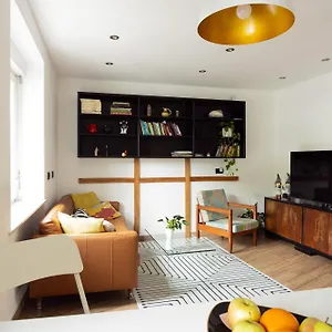 Large Two Bedroom Family App - Free Parking Lubiana